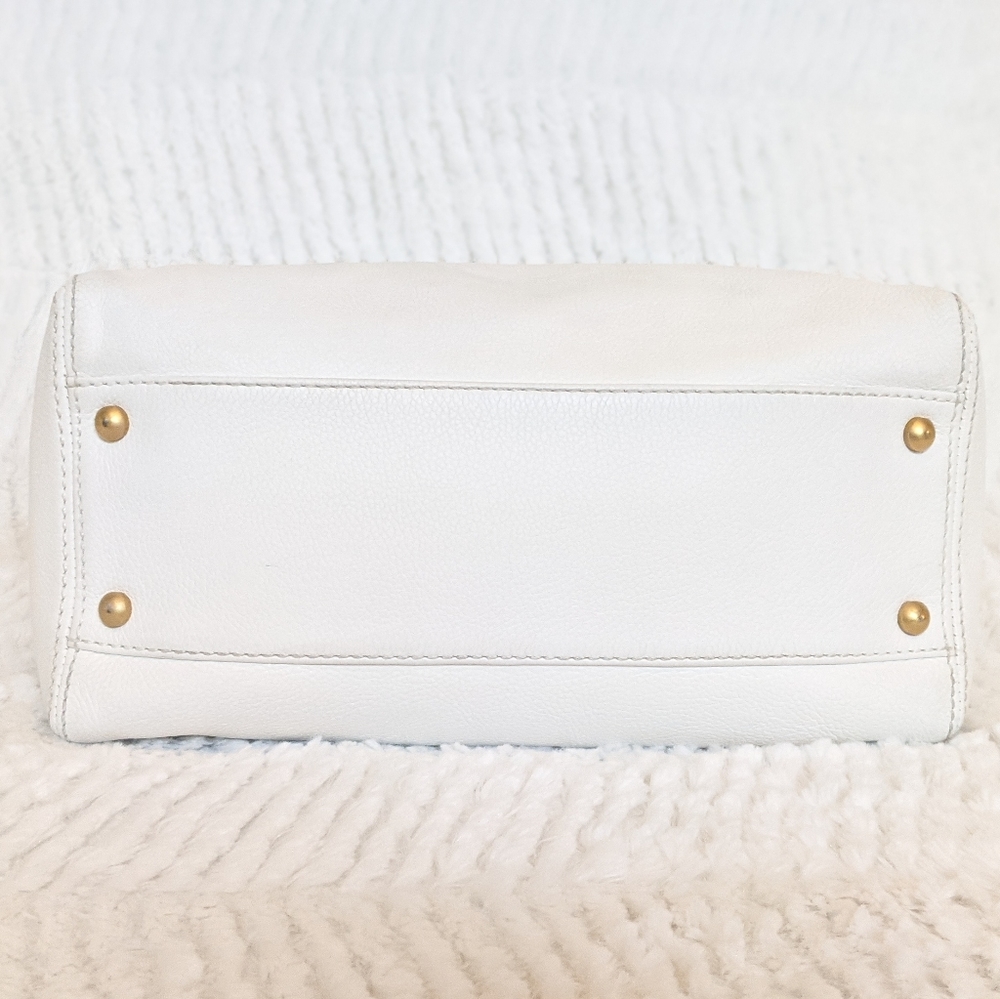 ✅PRICE FIRM✅CHANEL Gold Hoop Shoulder Bag - Picture 8 of 12